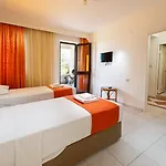 ホテル Arinnanda 3*
