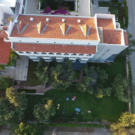Arinnanda מלון 3*
